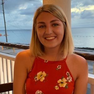 Meet your Posher, Lynsey